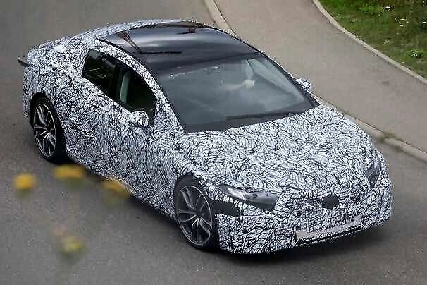 奔驰EQE曝光，与EQS难辨雄雌？