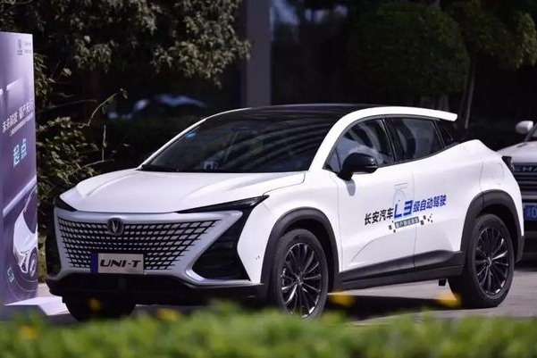 脱离手、脚、眼，L3级自动驾驶的车辆何时会来？