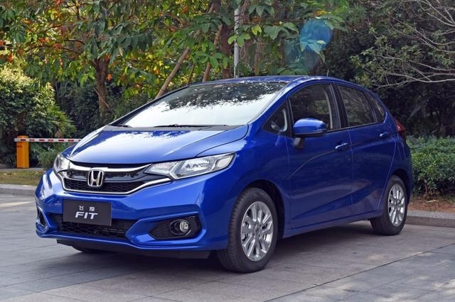 10万练手车，如果你刚拿驾照，这4款车建议看一看