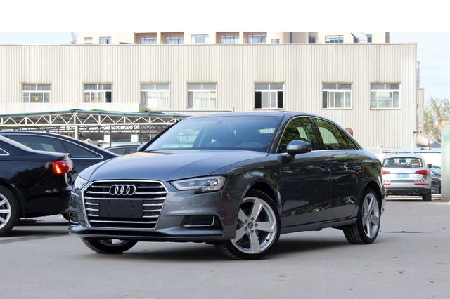 全新奥迪A3即将上市，现款优惠3万起，比速腾划算，能抄底吗？