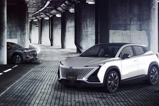 长安UNI-T全球首发：成为你无法抗拒的“引力”