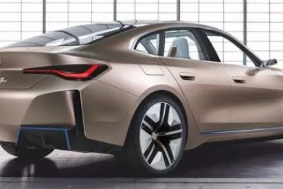 连车标都换了，宝马祭出“大杀器”，德系豪门将全面反攻特斯拉