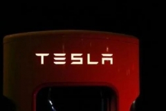 特斯拉减配“风波”，马斯克间接做出回应