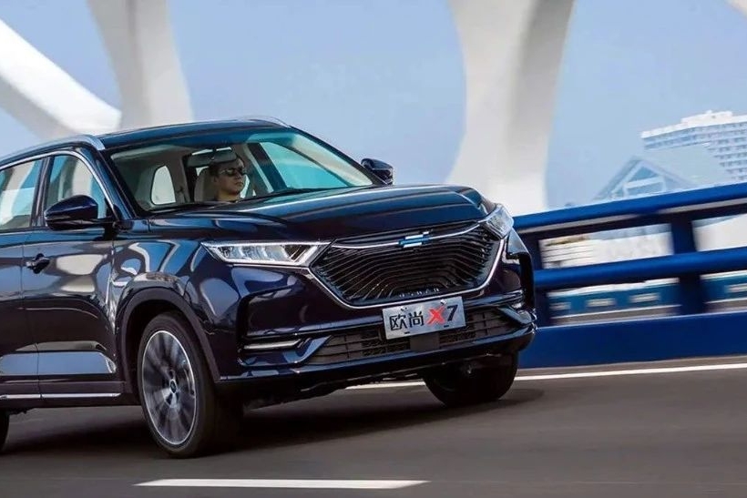 长安欧尚X7：颜值高网红车，十万元SUV就选它 | 淘好车