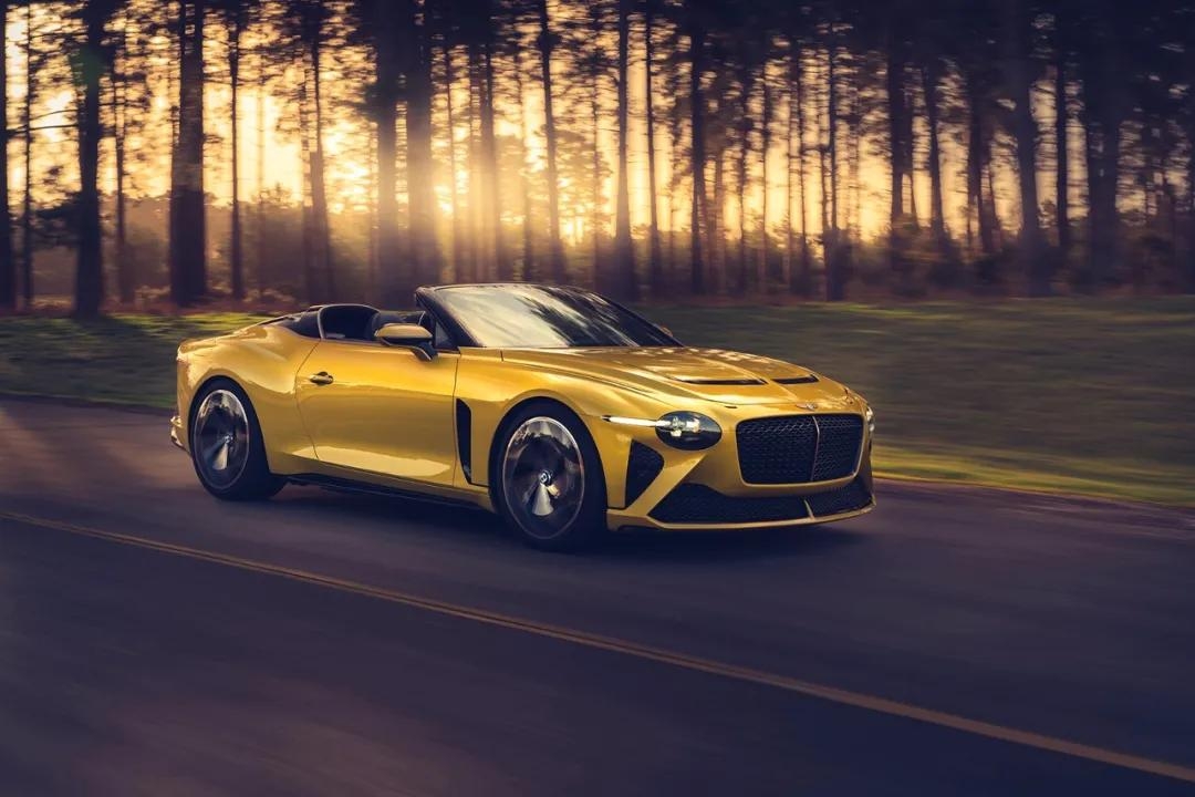 云上日内瓦 | 刚发布了两辆英国跑车，第一辆已经卖完，第二辆也所剩不多