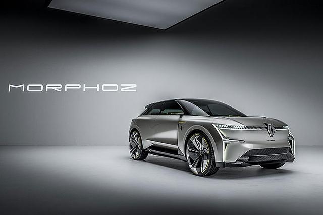 不止能换电，这款电动车的轴距还能随意伸缩，内饰无比未来感