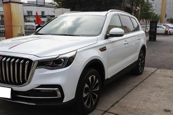 红旗的高端旗舰，全系标配V6发动机+四驱，比大众途昂更有面子