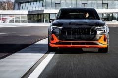 奥迪e-tron S系列全球首发 搭三电机驱动系统