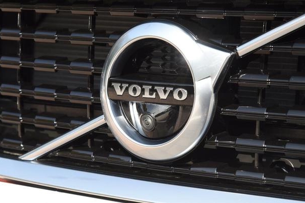 沃尔沃：搞来搞去，大幅降价成了第一“生产力”