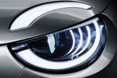 菲亚特第一款电动车来了，双门四座带敞篷，果然不走寻常路