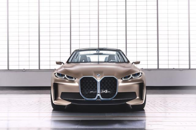 宝马i4概念车，除了超大的鼻孔，还有啥？