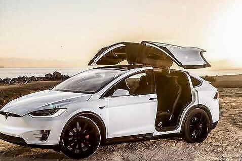 别再喷特斯拉了 他真的救活了中国的新源汽车市场