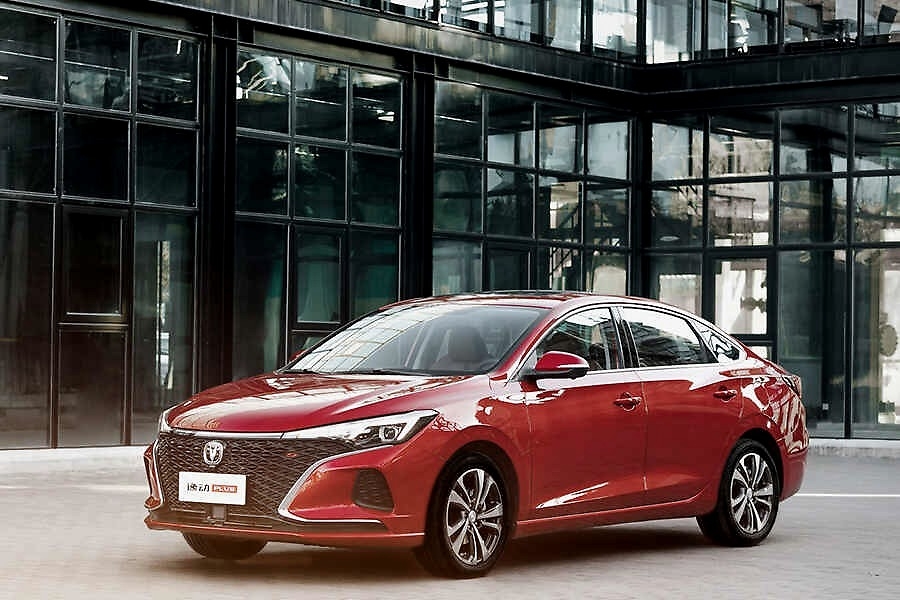 配双10.25英寸“大连屏”，预售7.29万起，长安逸动PLUS或将热销！