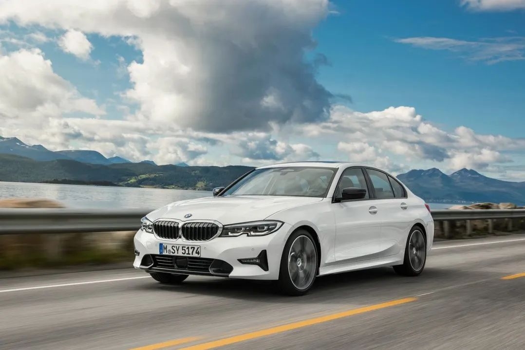 选CT5还是宝马3系，看完也许你会有答案