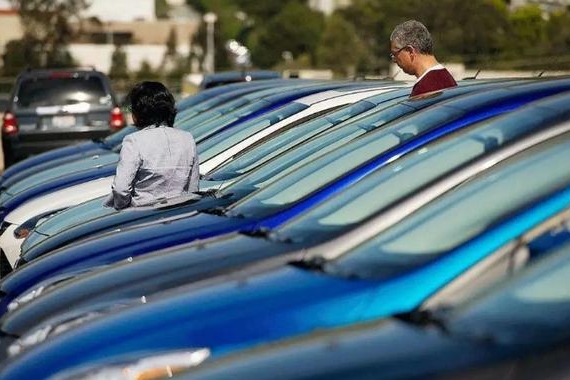 车库快评：深圳开始取消新能源地补，汽车消费市场再遭重创