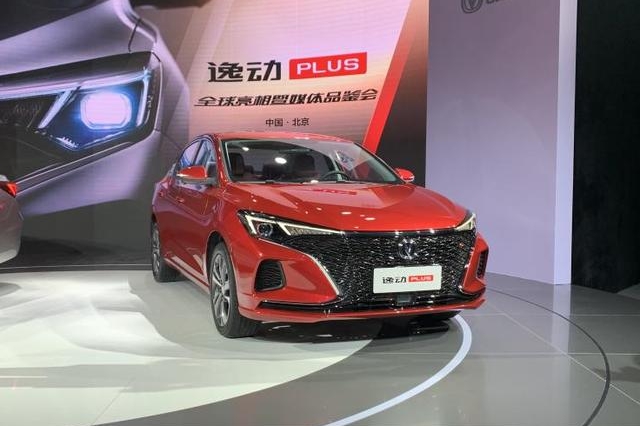 买朗逸轩逸的等等，这款新车3月上市，奔驰同款大屏，或7万起售