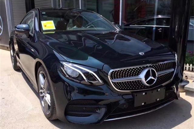 奔驰E级轿跑，别看他1.5T，但别的地方真“讲究”