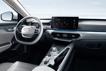 出身自主豪门，Aion S销量却比几何A好几十倍，除了大还因为啥？