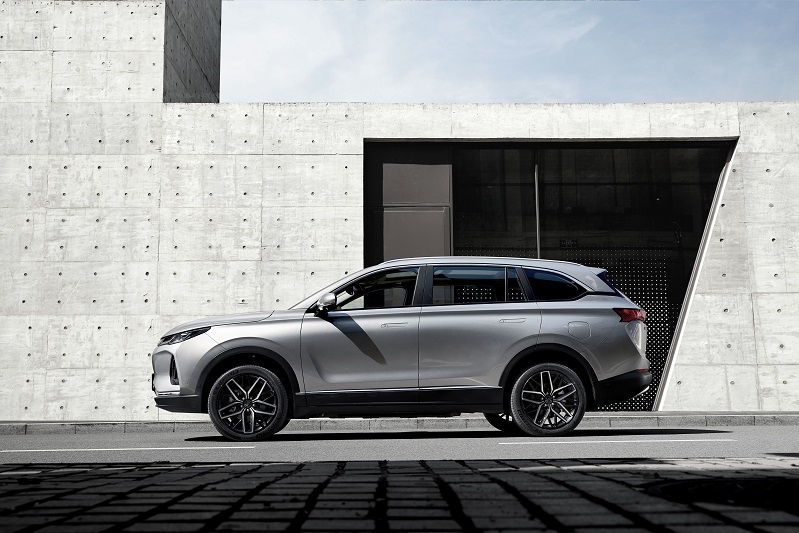 威马EX6 Plus 400开启大定，9.49万元带走B级智能纯电SUV