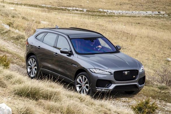 这款进口豪华SUV现降价10万卖，比奔驰GLC动力强，很多人心动了