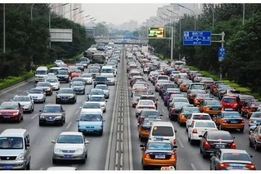 最高优惠8万元，一步到位，20万可以买这几款豪华轿车