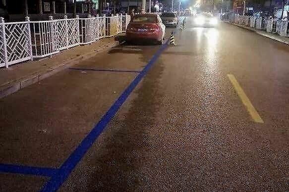 开车出门停车费贵？“蓝色”停车位正在普及，可免费停车