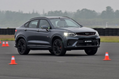 这5款国产车不仅性能强且高端，看中哪一款随便买，有SUV、MPV