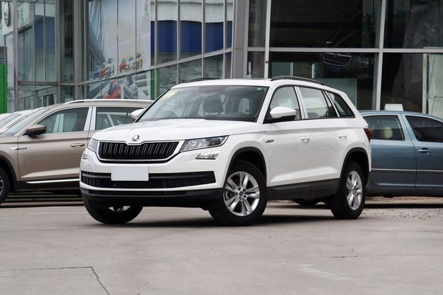 不到15万的合资中型SUV，轴距2791mm，起步2.0T配全景天窗