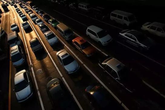 优胜劣汰加剧、三缸变四缸...疫情过后车市五大走向