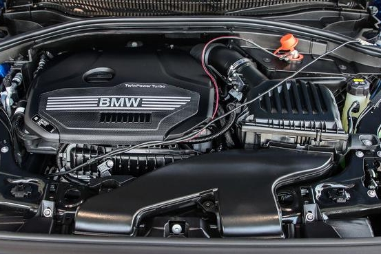 优惠后15.9万元起的三厢宝马，与其高尔夫、思域，不如选它？