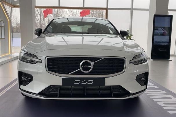 早买早享受，晚买降价送，沃尔沃S60车主：亏三万啊！