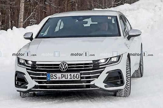 “银耳朵”、蓝卡钳，这台400马力的大众CC是你的菜吗？