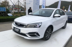 采用家族式设计，动力保持不变，新长安逸动PLUS 能否力挽狂澜？