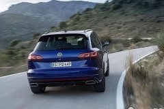 更车室｜462匹途锐R混动登场，大众的R还有荣耀吗？