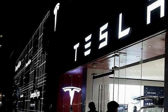 1月新车注册量遭遇腰斩，特斯拉在华遭遇开年杀，能扭转吗？