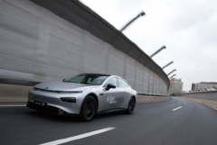 小鹏P7喊你跑步了 可长可短可“赚钱