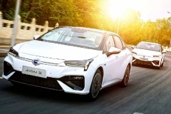 比亚迪汉、几何A、小鹏P7领衔，国产纯电轿车，开始向上上市模式