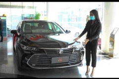 到店实拍亚洲龙，首付仅12.28万，分期购买到底值不值？