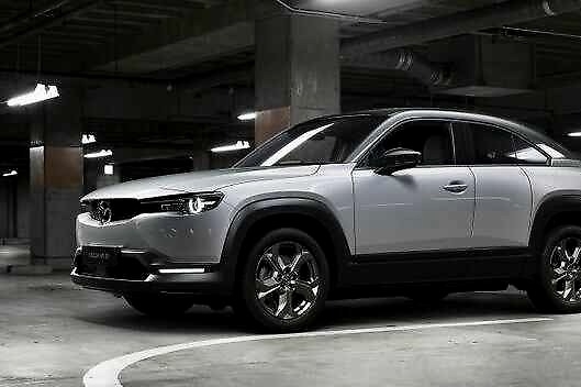 网友硬核穿刺宁德时代811电池；蔚来EC6、白色汉EV亮相