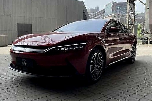 3分钟看车圈：标配矩阵大灯+NFC钥匙，比亚迪汉配置曝光