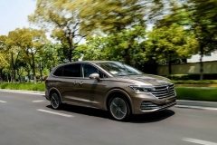 车长超5.3米，操控灵活媲美轿车，抢先试驾大众威然，下周上市