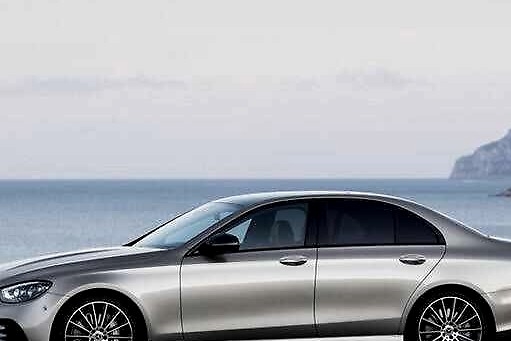 BBA销量王者的荣耀还得靠E级守护，网友：降了八万后好像买得起