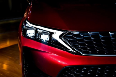 传祺“膨胀”了，轿跑SUV带换挡拨片、自动驾驶，1.5T动力