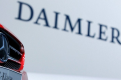 世界观 |电池大战？大众投资国轩高科未定，又传戴姆勒觊觎孚能？