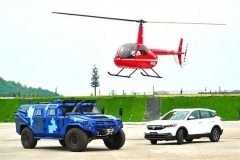 突破边界！东风风神AX7过招东风猛士，开启硬核品质挑战