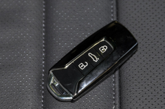 落地75万提大众途锐3.0T，朋友表示不理解，低调真的有错吗？