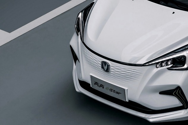 长安奔奔E-star：7万块的新能源小车能有何表现？