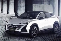 UNI系列代表着长安的向上突破，但UNI-T为啥却定了“低价”？