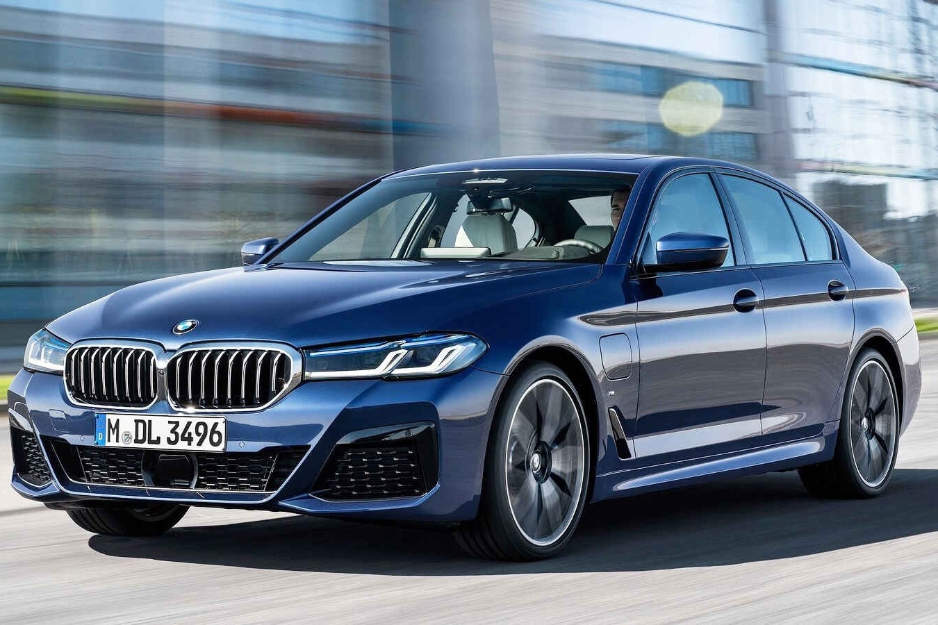 新款宝马5系正式发布！终于上48V轻混了！