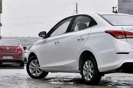 国产车甩出“王炸”！只卖48400元，却有20万的颜值，还看啥雅阁